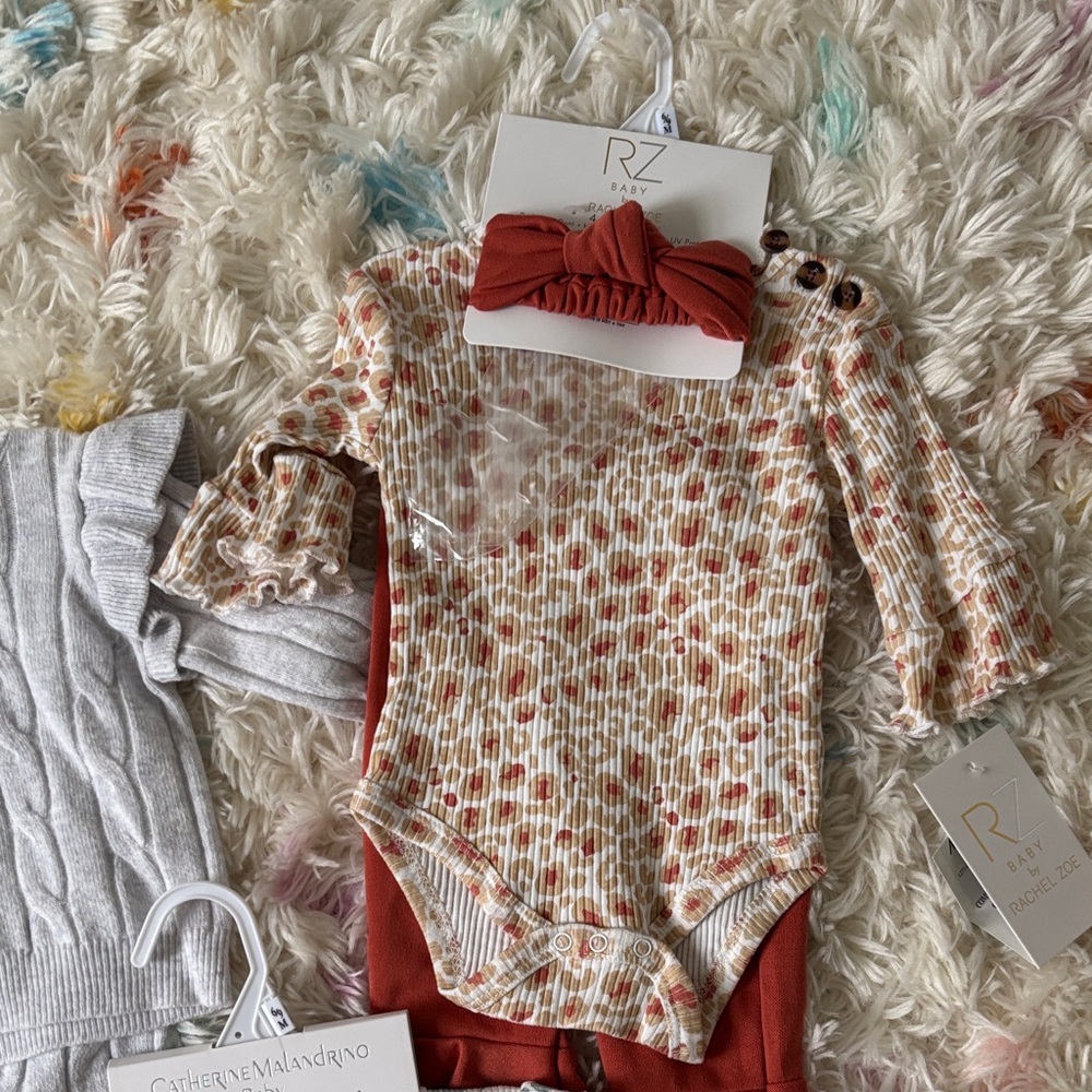 Baby clothing bundle - Picture 4 of 5